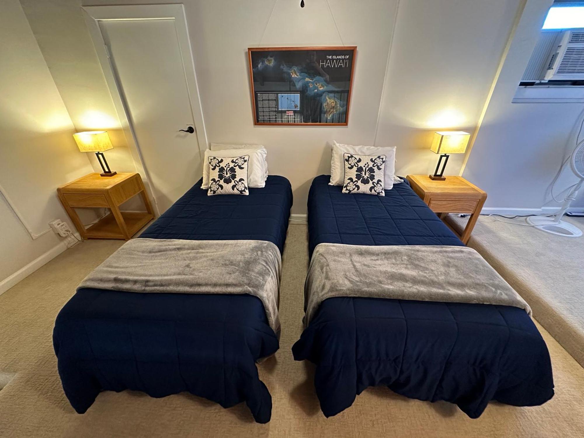 Oceanfront Penthouse With Loft Apartment Kailua-Kona Bagian luar foto