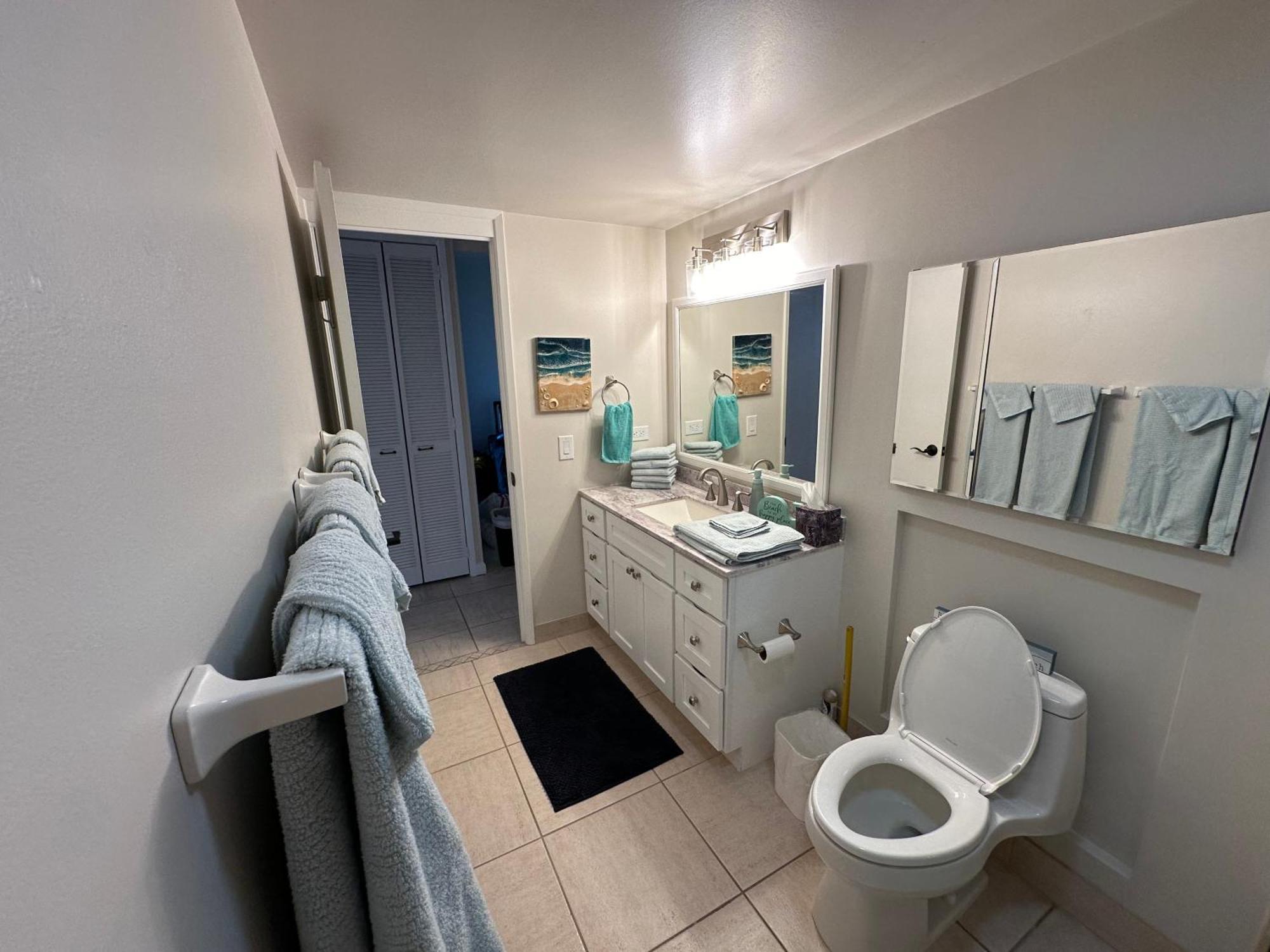 Oceanfront Penthouse With Loft Apartment Kailua-Kona Bagian luar foto